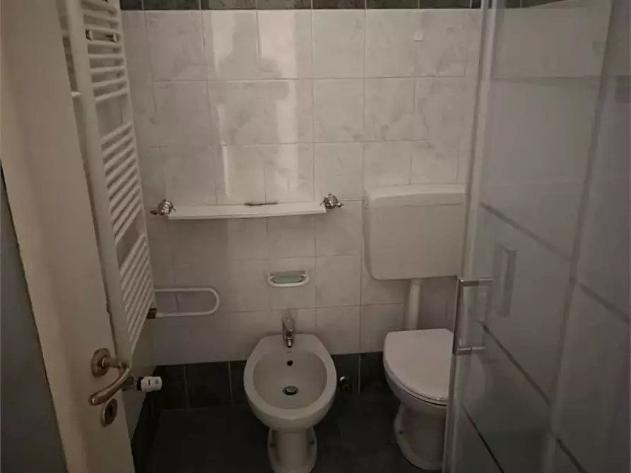 Immagine 10 di Appartamento in affitto  in corso Porporato 9 a Pinerolo