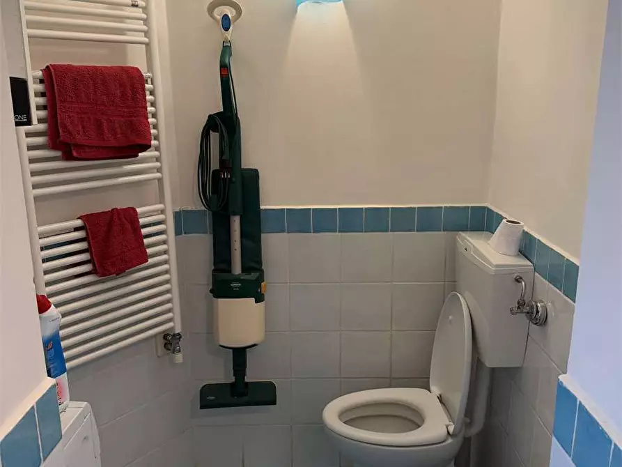 Immagine 15 di Appartamento in affitto  in via Accademia Albertina 27 a Torino