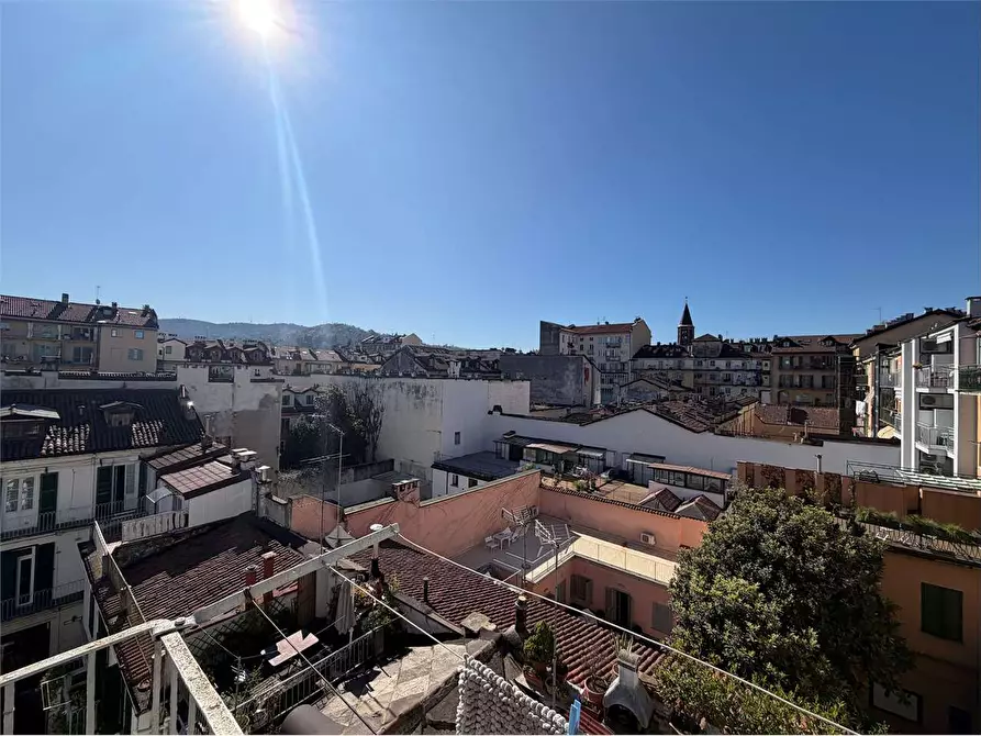 Immagine 4 di Appartamento in affitto  in via Accademia Albertina 27 a Torino