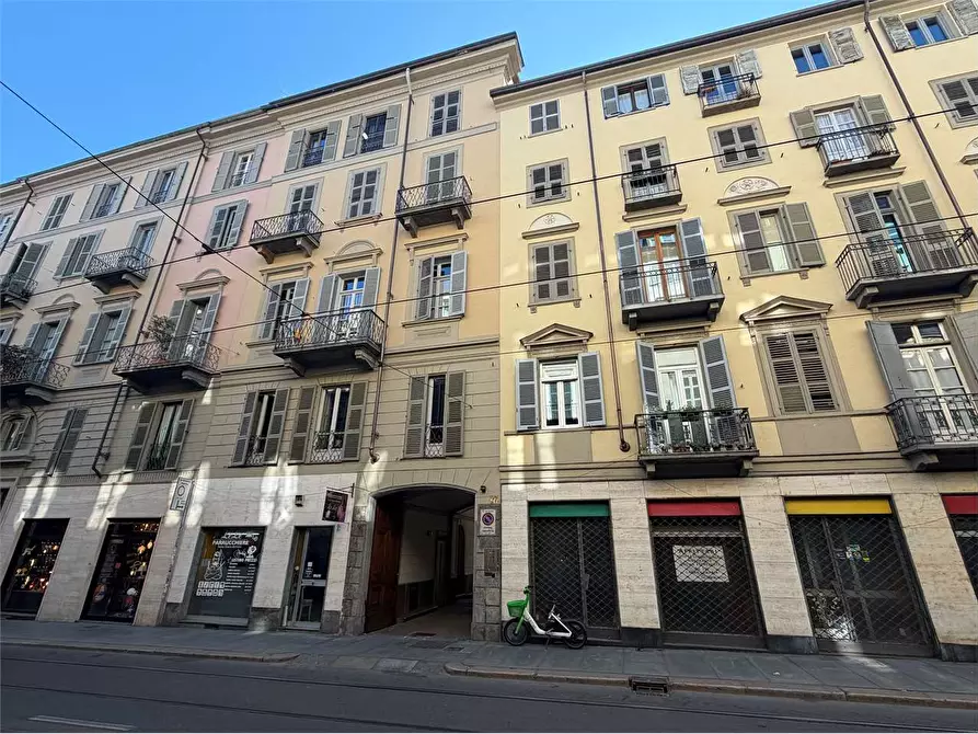 Immagine 1 di Appartamento in affitto  in via Accademia Albertina 27 a Torino