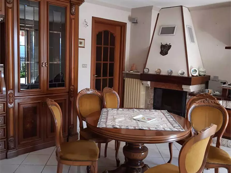 Immagine 8 di Villa in vendita  in via Davico 81 a Pinerolo