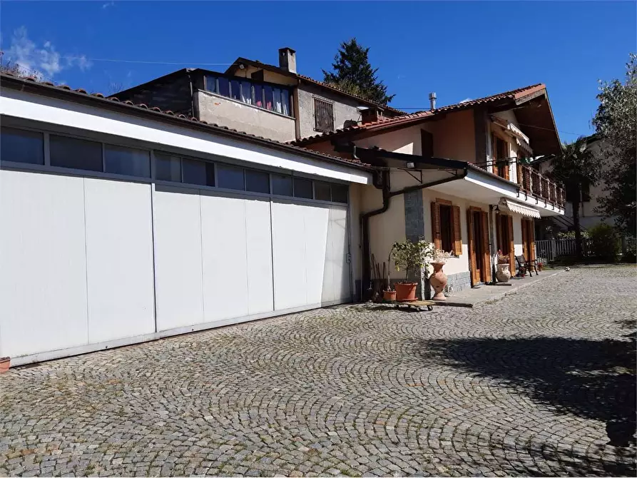 Immagine 7 di Villa in vendita  in via Davico 81 a Pinerolo