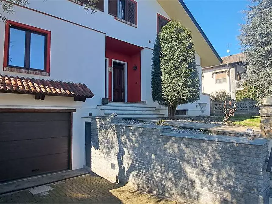 Immagine 2 di Villa in vendita  in via Roma 68 a Roletto