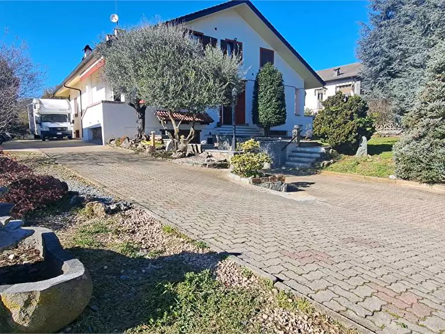 Immagine 3 di Villa in vendita  in via Roma 68 a Roletto