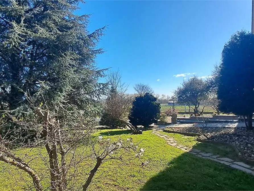 Immagine 9 di Villa in vendita  in via Roma 68 a Roletto