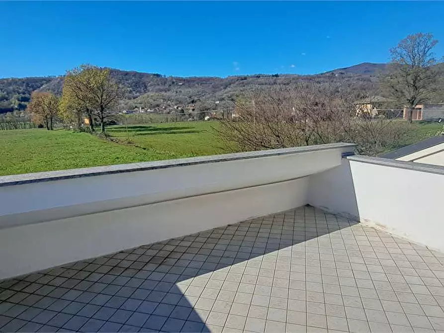 Immagine 25 di Villa in vendita  in via Roma 68 a Roletto