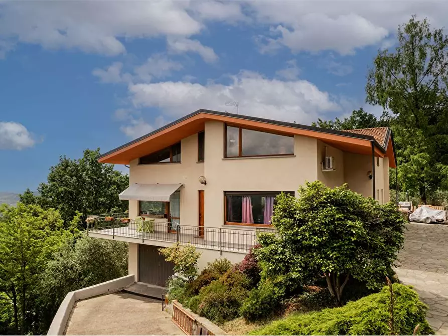 Immagine 2 di Villa in vendita  in via San Giovanni  14 a Frossasco