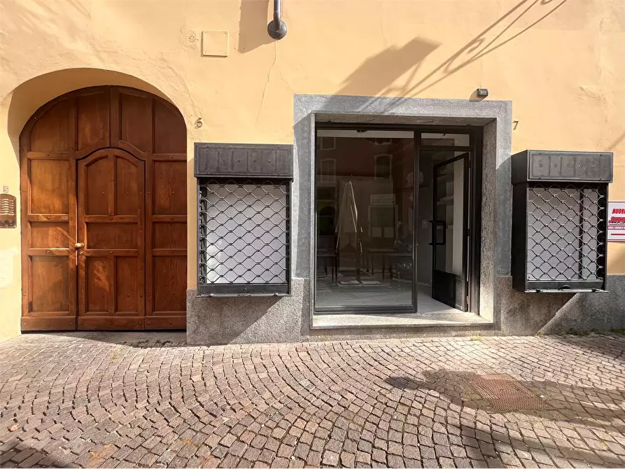 Immagine 2 di Negozio in affitto  in piazza verdi 7 a Pinerolo