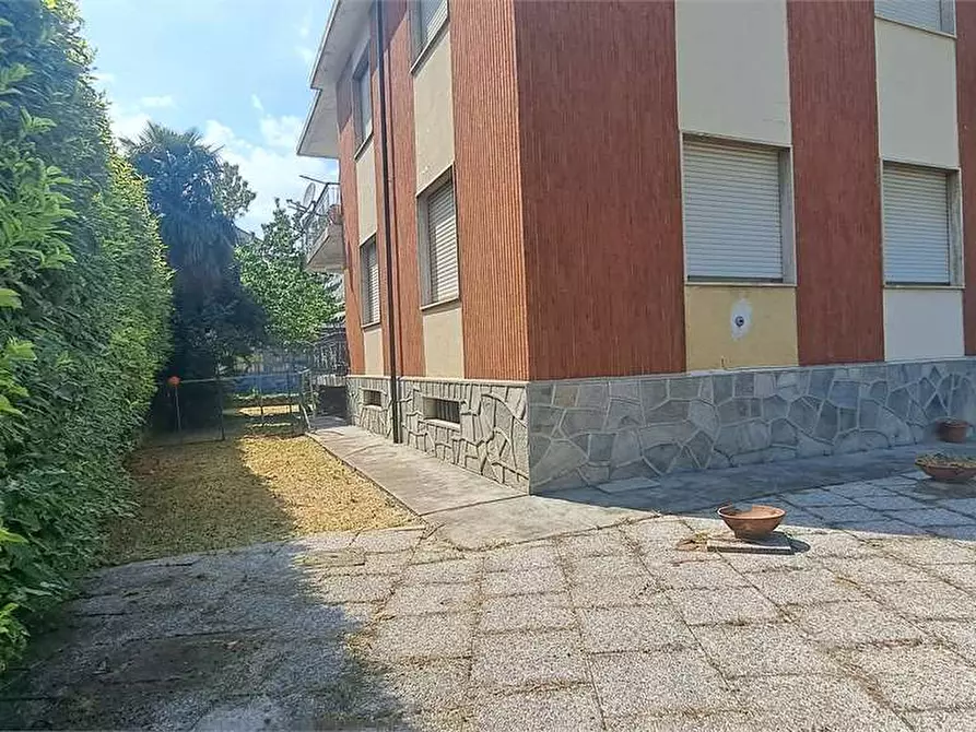 Immagine 2 di Villa in vendita  in via Monviso 20 a Pinerolo