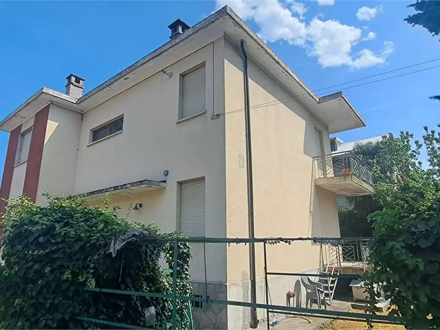 Immagine 4 di Villa in vendita  in via Monviso 20 a Pinerolo