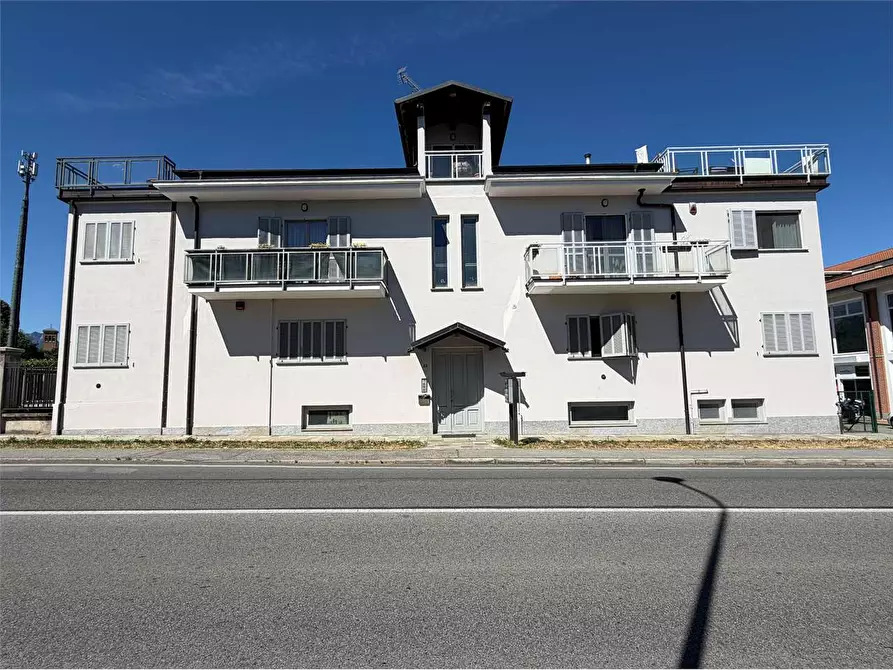 Immagine 1 di Appartamento in vendita  in stradale Poirino  33 a Pinerolo