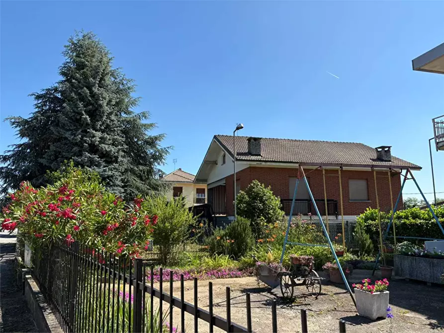 Immagine 3 di Villa in vendita  in stradale Pinerolo 18 a Bricherasio