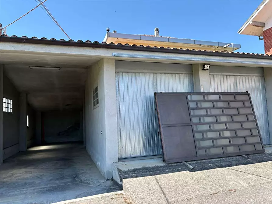 Immagine 29 di Villa in vendita  in stradale Pinerolo 18 a Bricherasio