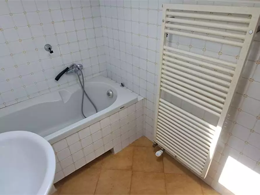 Immagine 24 di Appartamento in vendita  in Corso Torino 237 a Pinerolo