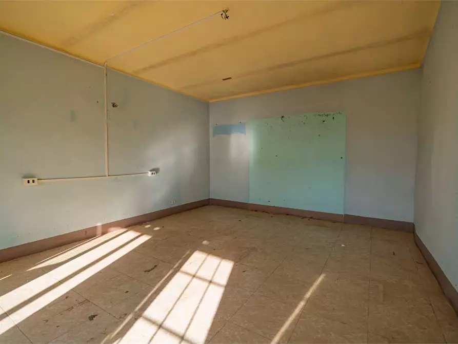 Immagine 13 di Villa in vendita  in strada Camborgetti Ballada 57 a Bricherasio