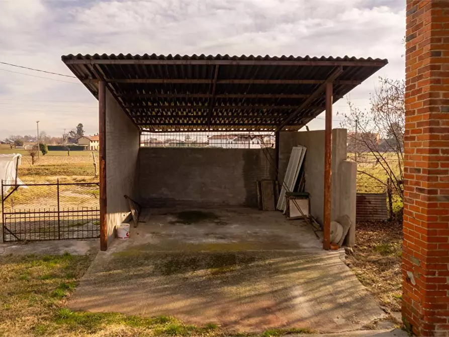 Immagine 21 di Villa in vendita  in strada Camborgetti Ballada 57 a Bricherasio