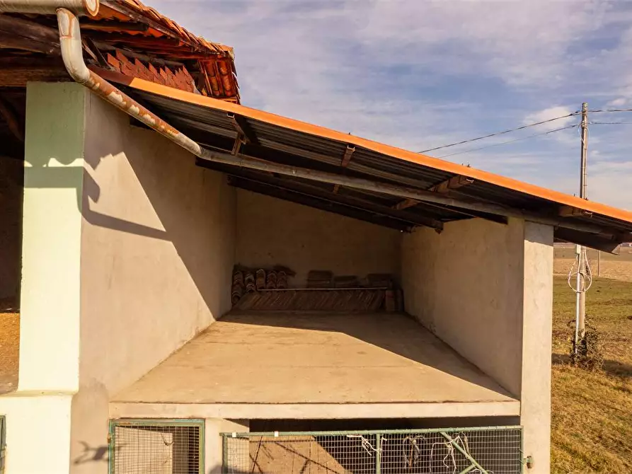 Immagine 23 di Villa in vendita  in strada Camborgetti Ballada 57 a Bricherasio