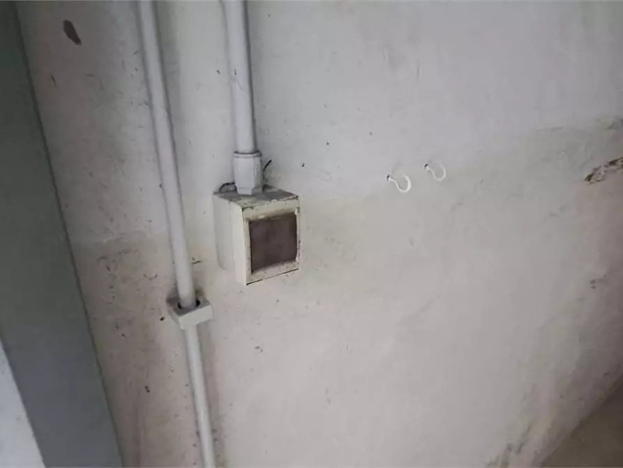 Immagine 4 di Garage in vendita  in viale mamiani 5 a Pinerolo