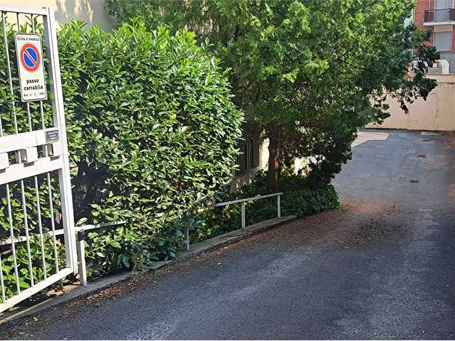 Immagine 3 di Garage in vendita  in corso torino 234 a Pinerolo