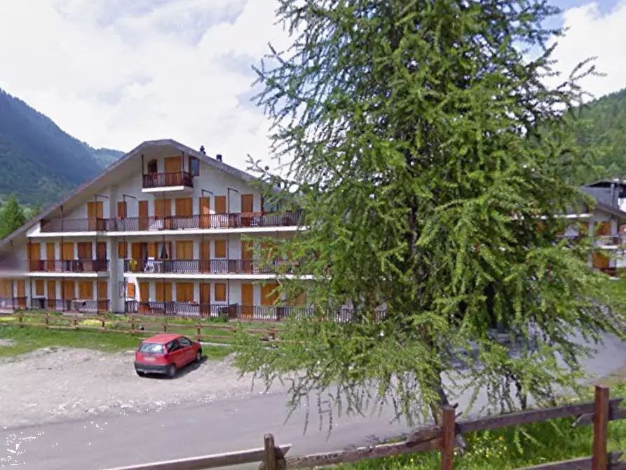 Immagine 1 di Appartamento in vendita  in Loc. Goutagliò 17 a Prali