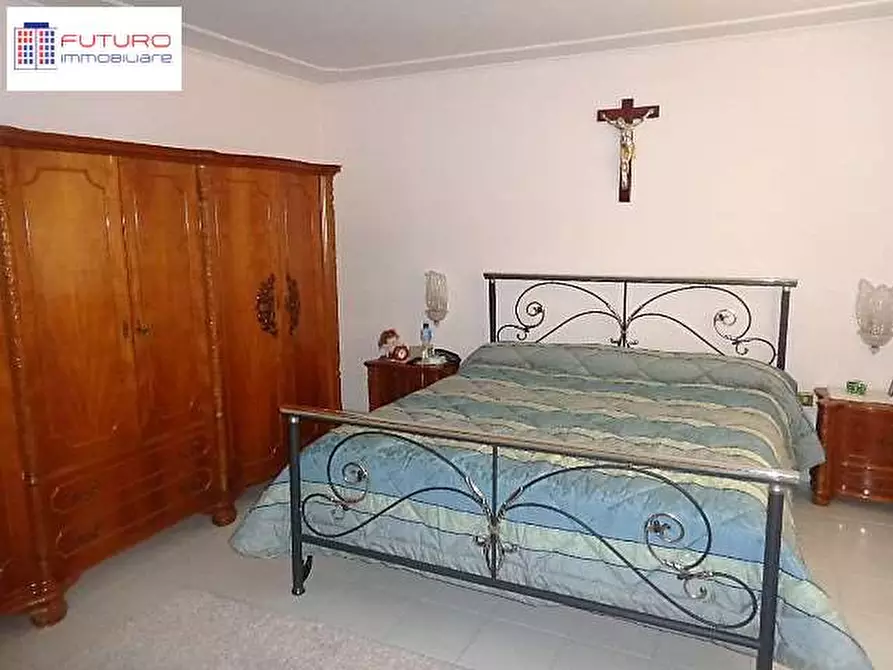 Immagine 12 di Casa bifamiliare in vendita  a Fondi