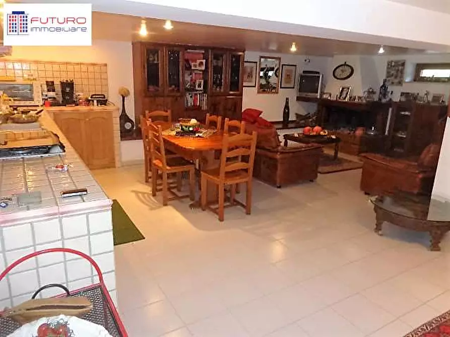 Immagine 16 di Casa bifamiliare in vendita  a Fondi