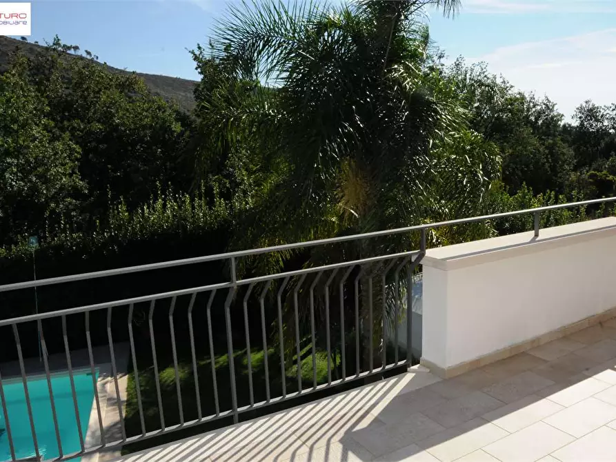 Immagine 10 di Casa bifamiliare in vendita  a Fondi