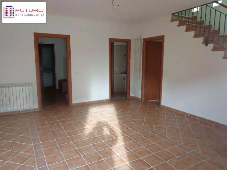 Immagine 5 di Villetta a schiera in vendita  a Fondi