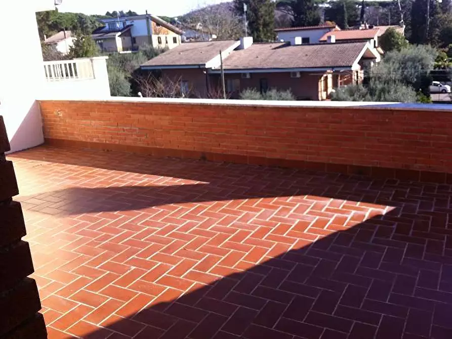 Immagine 11 di Bilocale in affitto  a Genzano Di Roma