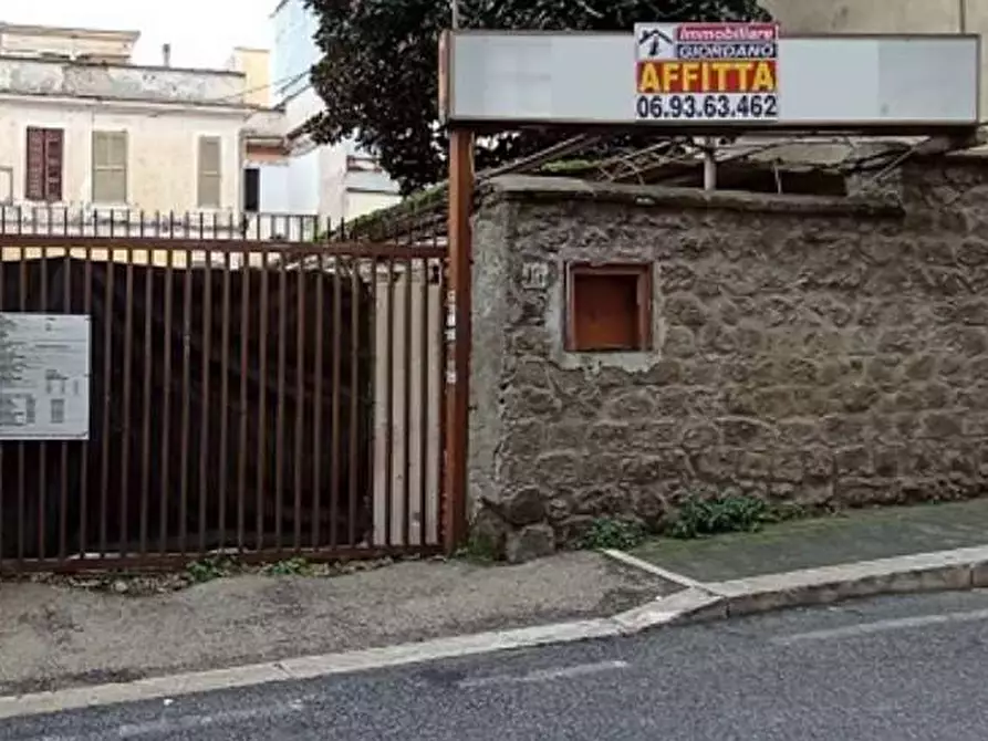 Immagine 1 di Negozio in vendita  in Via Pizzicannella 46 a Genzano Di Roma