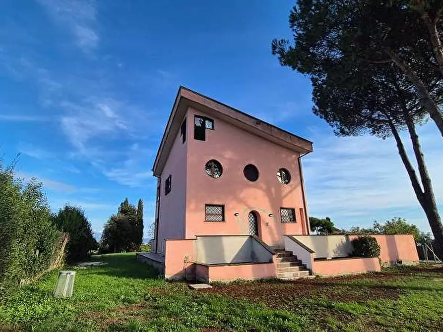 Immagine 1 di Villa in vendita  in Via I° Stradone Muti 60 a Genzano Di Roma