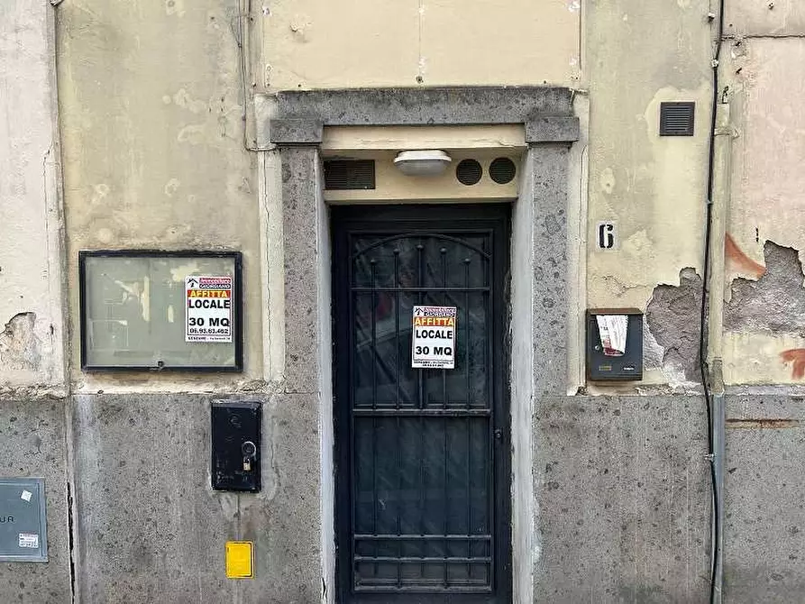 Immagine 1 di Negozio in affitto  in Via Cesare Battisti  6 a Genzano Di Roma