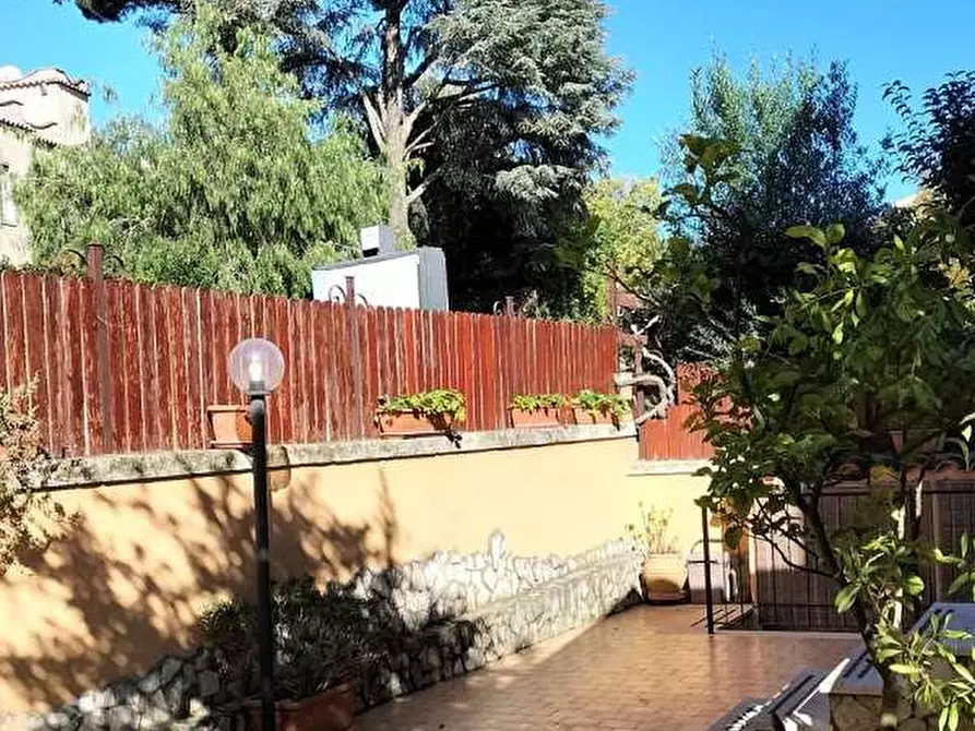 Immagine 3 di Villetta a schiera in vendita  in Via Bologna  15 a Genzano Di Roma