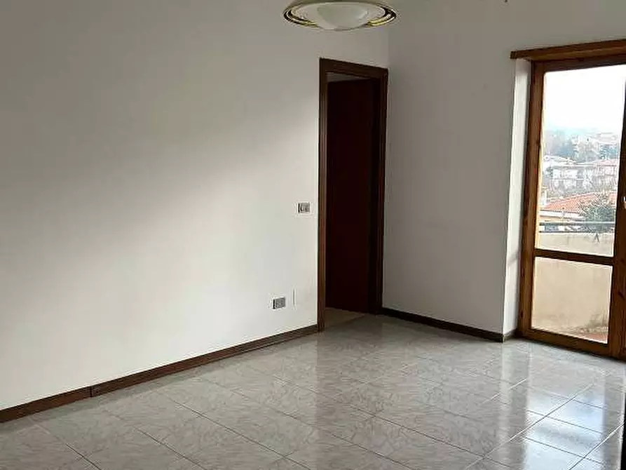 Immagine 10 di Appartamento in vendita  in Via Francavilla a Genzano Di Roma