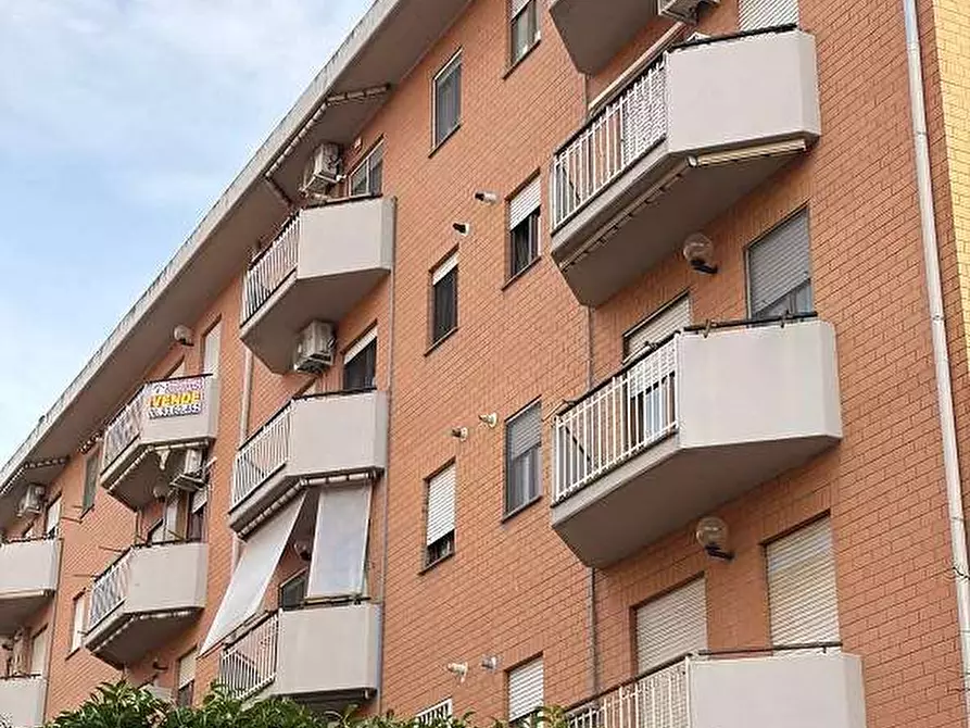 Immagine 2 di Appartamento in vendita  in Via Francavilla a Genzano Di Roma