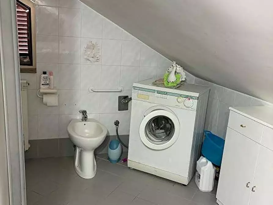 Immagine 12 di Appartamento in vendita  in Via Astura 24 a Lanuvio