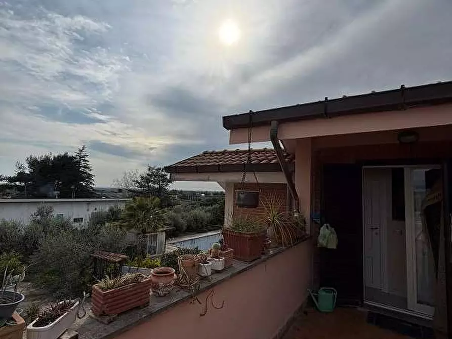 Immagine 13 di Appartamento in vendita  in Via Astura 24 a Lanuvio
