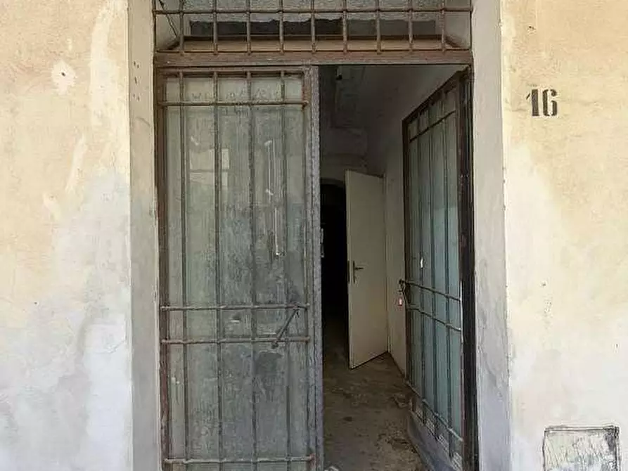 Immagine 1 di Magazzino in vendita  in Via Colabona a Genzano Di Roma