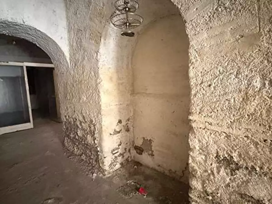 Immagine 3 di Magazzino in vendita  in Via Colabona a Genzano Di Roma