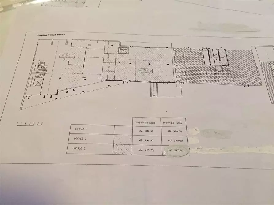 Immagine 21 di Ufficio in affitto  in Via degli anziati a Frosinone