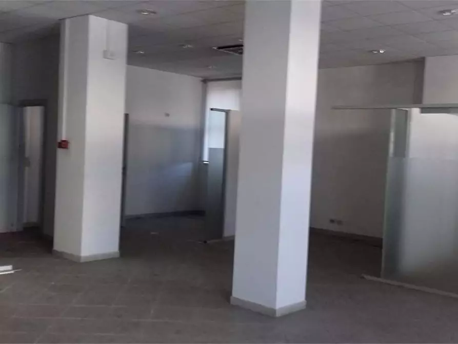 Immagine 3 di Negozio in affitto  in Via Tommaso Albinoni 106 a Frosinone
