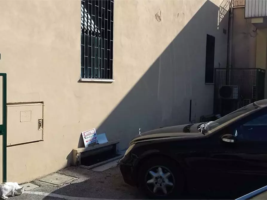 Immagine 5 di Negozio in affitto  in Via Tommaso Albinoni 106 a Frosinone