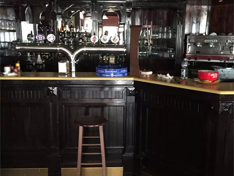 Immagine 10 di Negozio in affitto  in Via Verdi a Frosinone