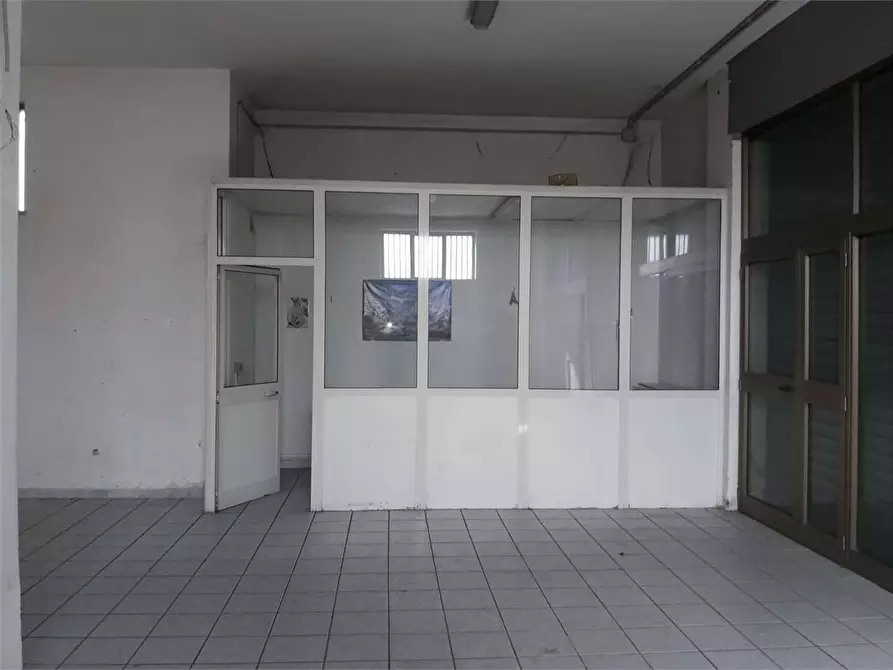 Immagine 9 di Ufficio in affitto  a Frosinone