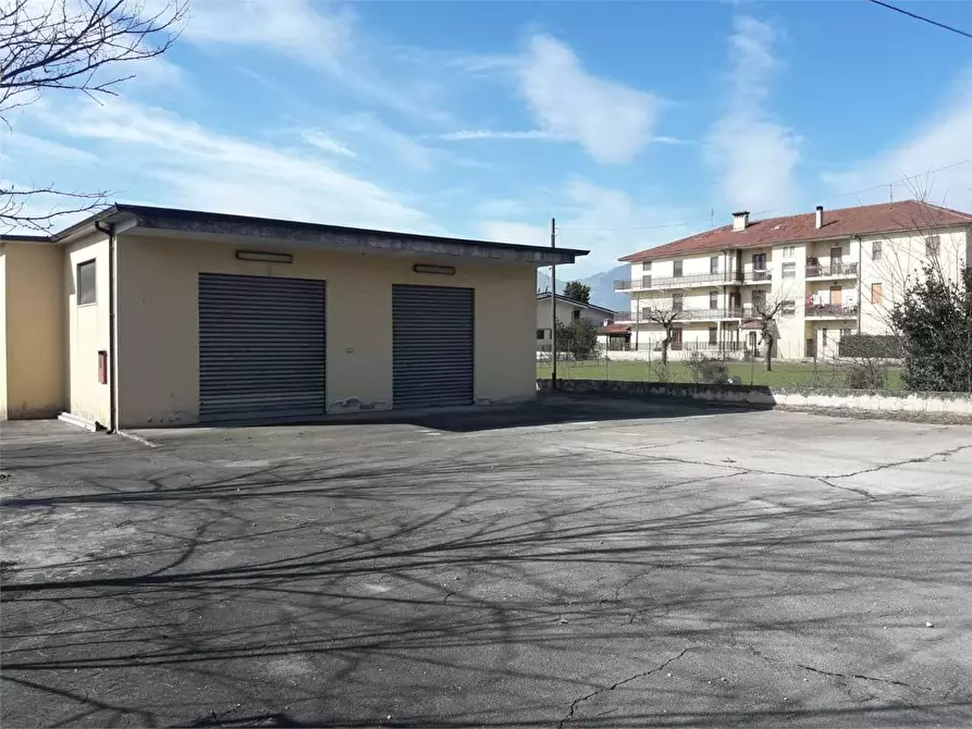 Immagine 11 di Ufficio in affitto  a Frosinone