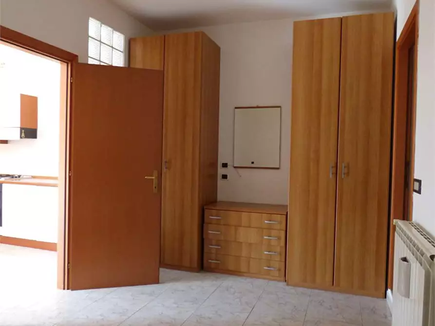 Immagine 9 di Bilocale in affitto  in via vetiche 4 a Frosinone