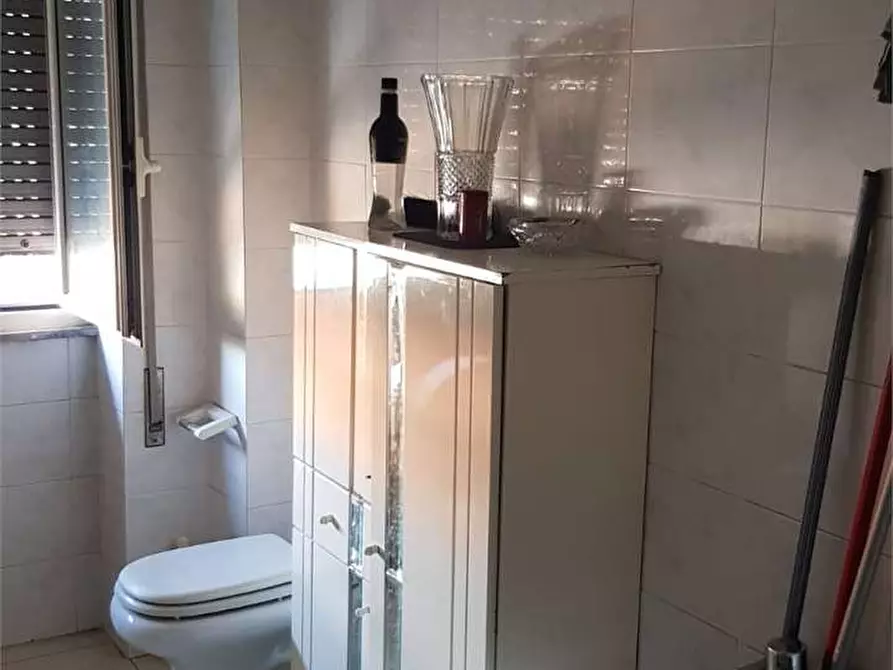 Immagine 16 di Ufficio in affitto  a Frosinone