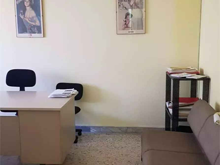 Immagine 21 di Ufficio in affitto  a Frosinone