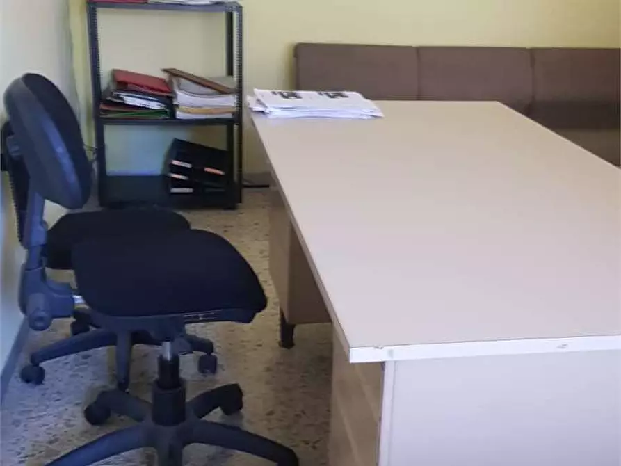 Immagine 27 di Ufficio in affitto  a Frosinone