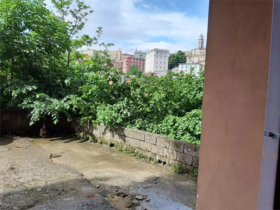 Immagine 2 di Garage in vendita  in Via Ciamarra a Frosinone